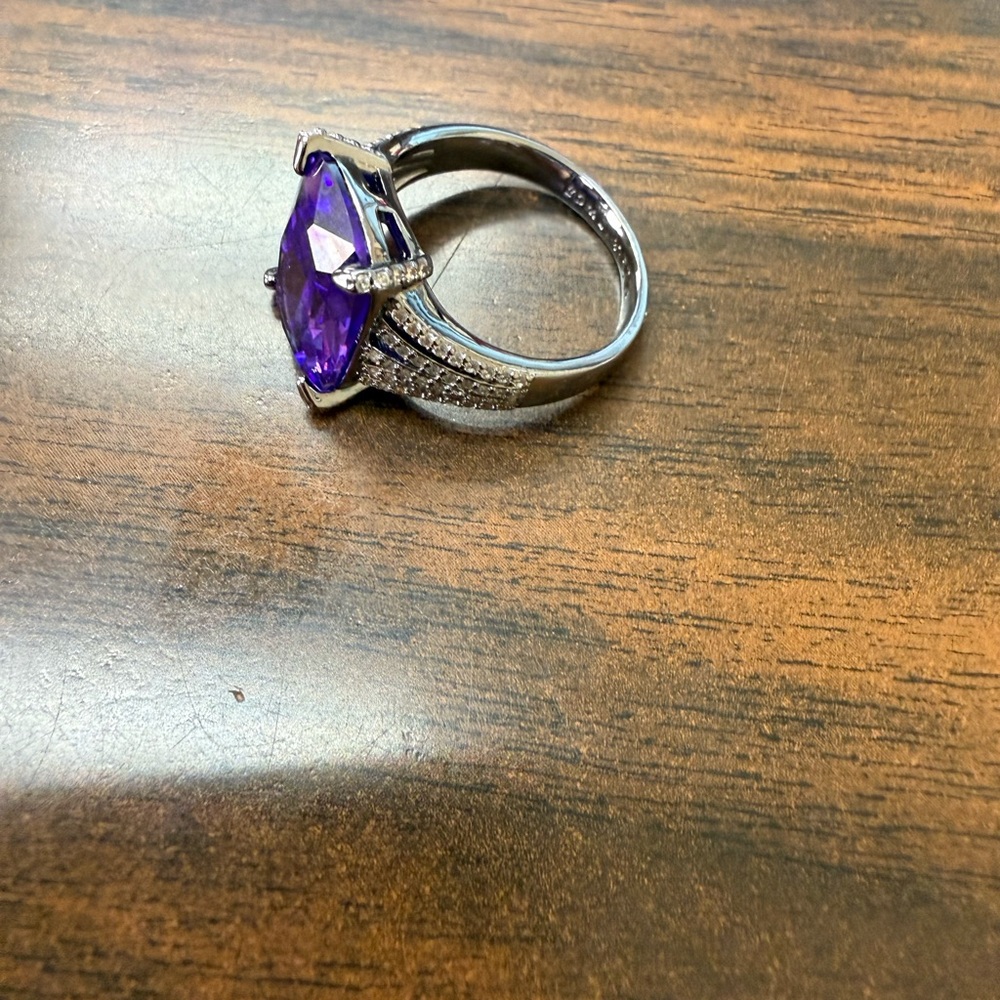 Bomb party ring - Picture 2 of 2